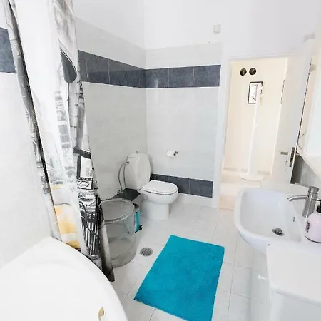 Groovy & Cozy With Private Seaview Rooftop Terrace Apartman