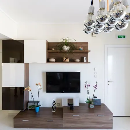 Groovy & Cozy With Private Seaview Rooftop Terrace Apartmán