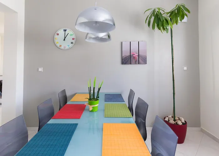 Apartment Groovy & Cozy With Private Seaview Rooftop Terrace