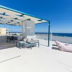 Groovy & Cozy With Private Seaview Rooftop Terrace 아파트